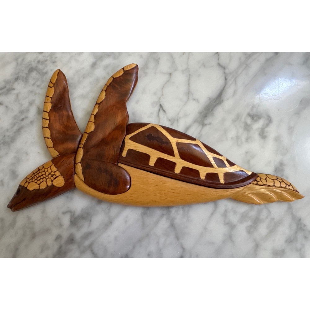 VTG Le Family Wood Intarsia Sea Turtle Wall Art Aloha Tropical Coastal Decor